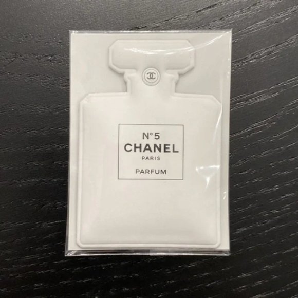 NIB Chanel 3D Cushion N5 Sticker - Picture 1 of 1
